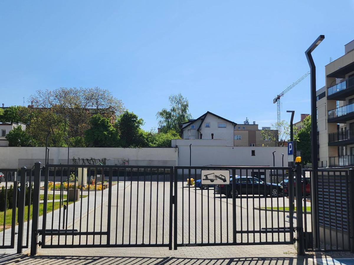 Dwa Jelonki, Ul Sciegiennego, Centrum, Garaz, Ogrodek Kielce Buitenkant foto
