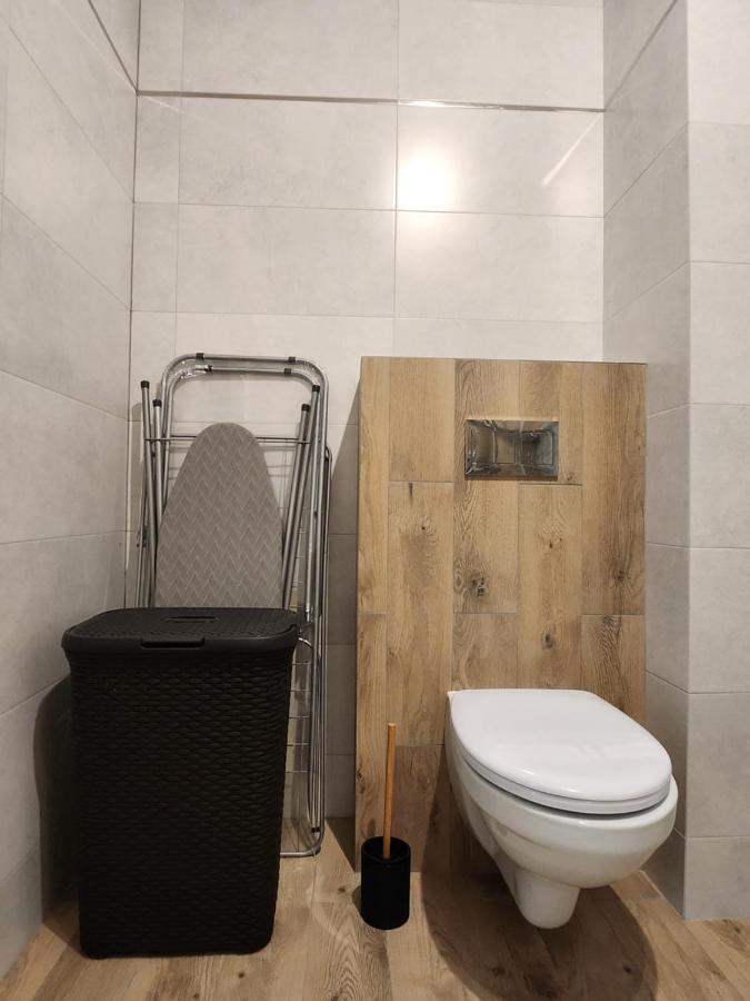 Dwa Jelonki, Ul Sciegiennego, Centrum, Garaz, Ogrodek Kielce Buitenkant foto